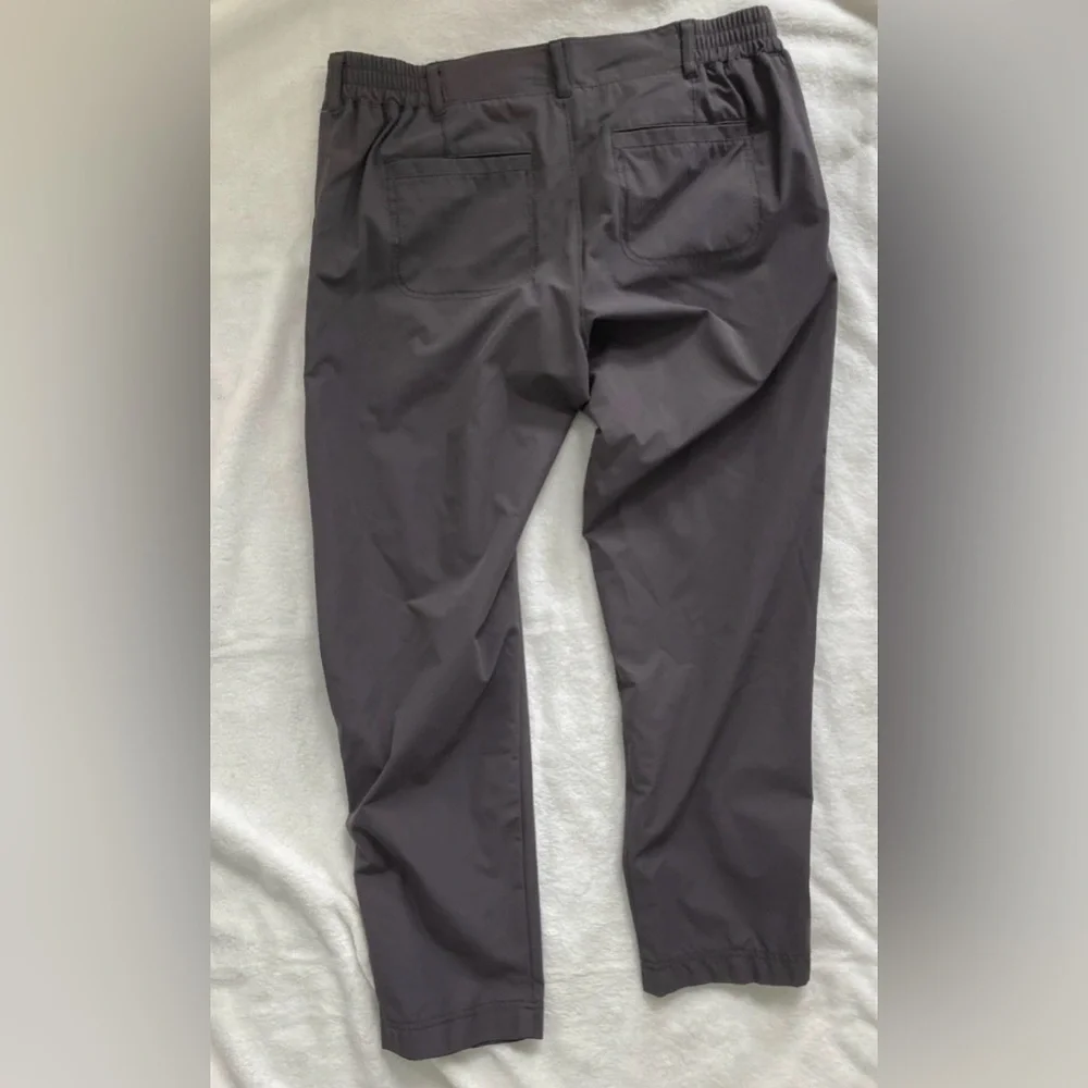 Kirkland Signature Travel Hiking Pants Women’s 4 Gray Performance Stretch Capri - Picture 2 of 6